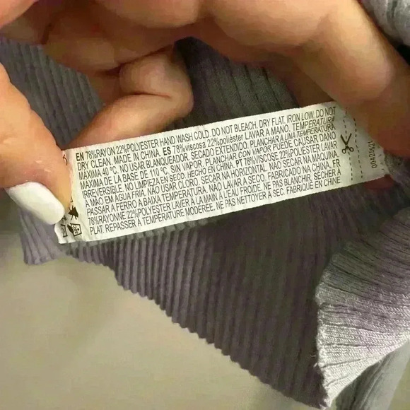 5 for $25| Forever 21 ribbed lavender sweetheart neck line sweater top medium - Picture 4 of 11